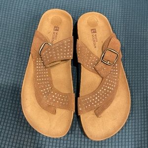 White Mountain Rhinestone Crystals Thong Buckle Sandals W Size 8 Leather Cork